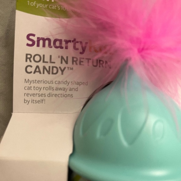 NWT SmartyKat Roll N Return Candy Mysterious Motion Cat Toy - Picture 2 of 4